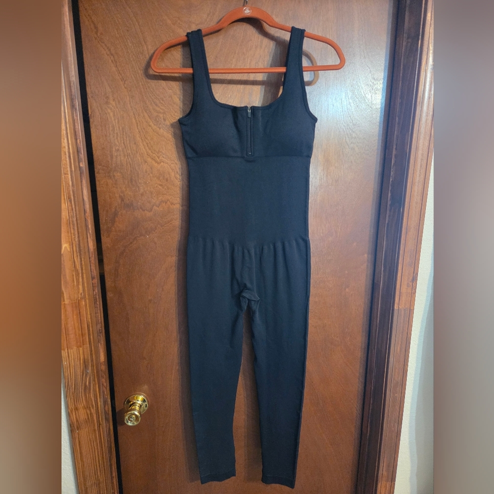 Elegant Black Sleeveless Jumpsuit